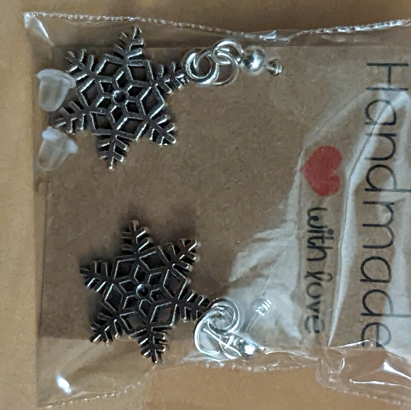 Snowflake earings - Picture 1 of 2